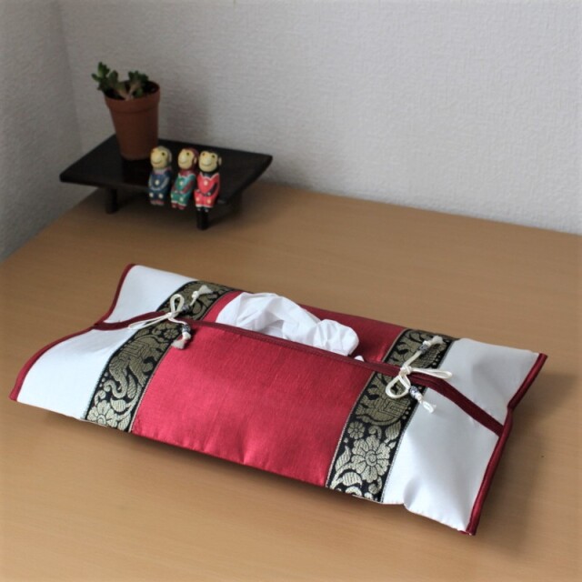 タイシルクのティッシュボックスカバー（レッド）